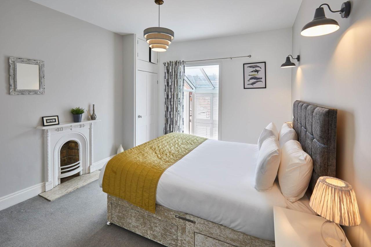 Host & Stay - One Mulgrave Place 惠特比 外观 照片