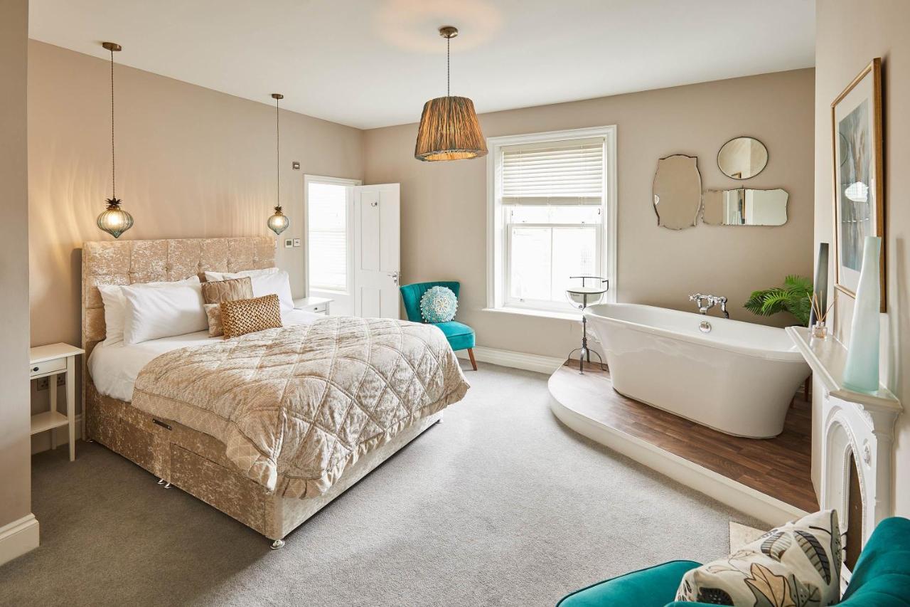 Host & Stay - One Mulgrave Place 惠特比 外观 照片